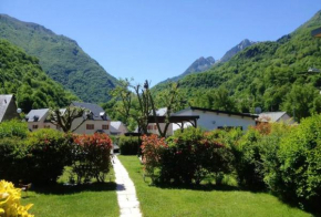 Maison de 4 chambres avec jardin clos et wifi a Luz Saint Sauveur